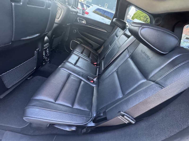 2021 Jeep Grand Cherokee Summit