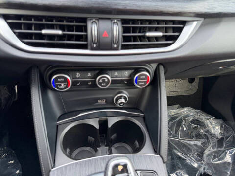 2022 Alfa Romeo Stelvio Sprint