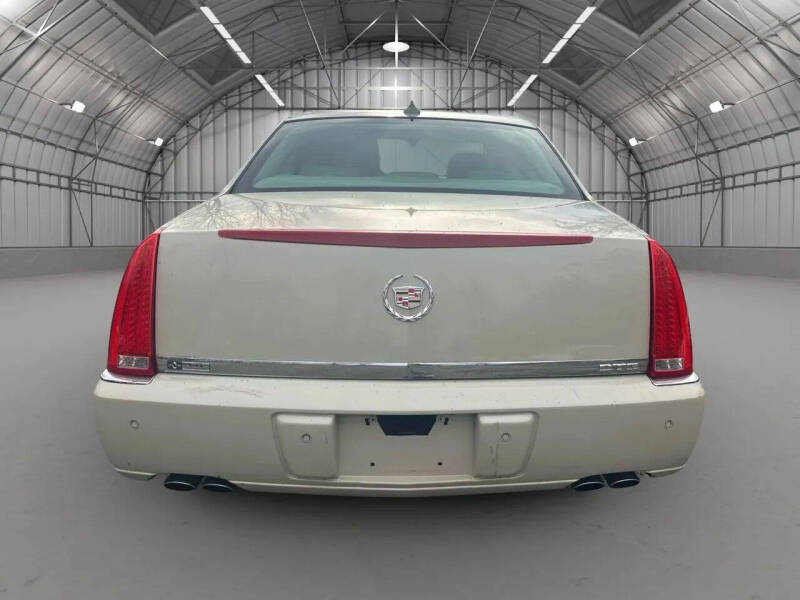 2011 Cadillac DTS Premium Collection