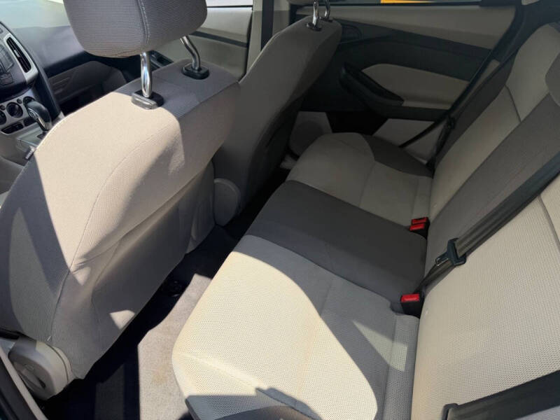 2012 Ford Focus SE