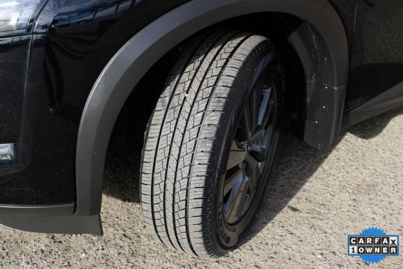 2024 Nissan Pathfinder S