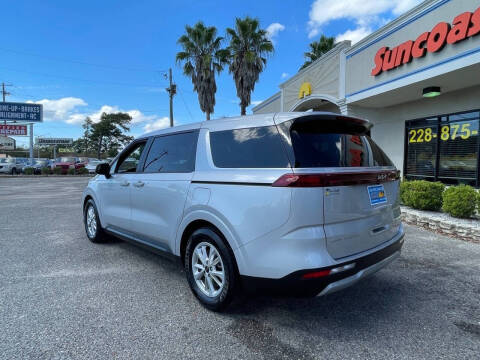 2022 Kia Carnival LX