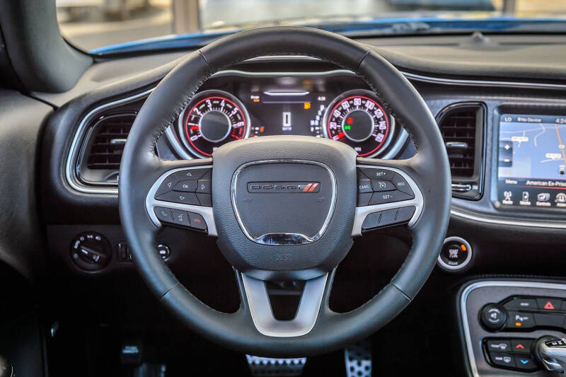 2015 Dodge Challenger SXT Plus