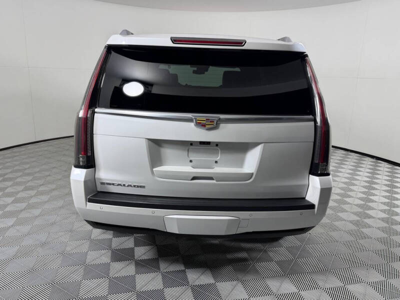 2019 Cadillac Escalade Platinum