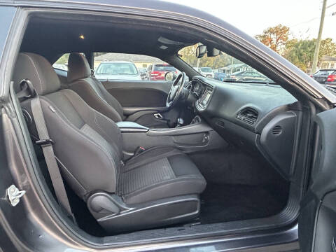 2015 Dodge Challenger SXT