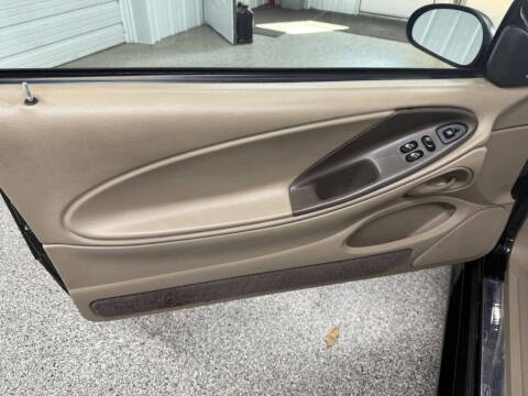 2002 Ford Mustang GT Deluxe