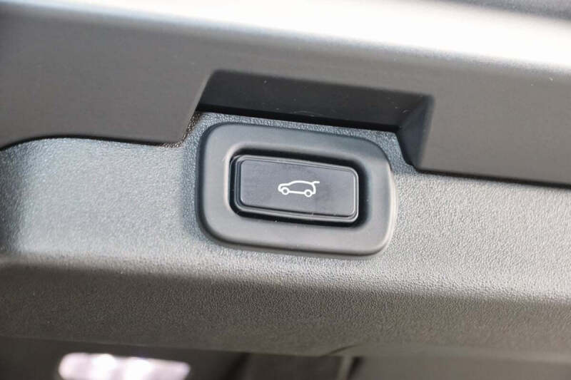 2023 Land Rover Discovery P300 S