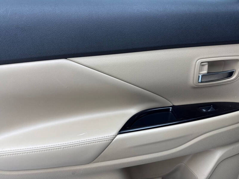 2019 Mitsubishi Outlander SE