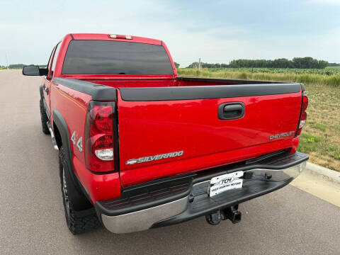 2005 Chevrolet Silverado 2500HD LS