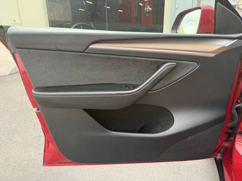 2023 Tesla Model Y Long Range