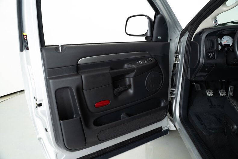 2004 Dodge Ram 1500 SRT-10