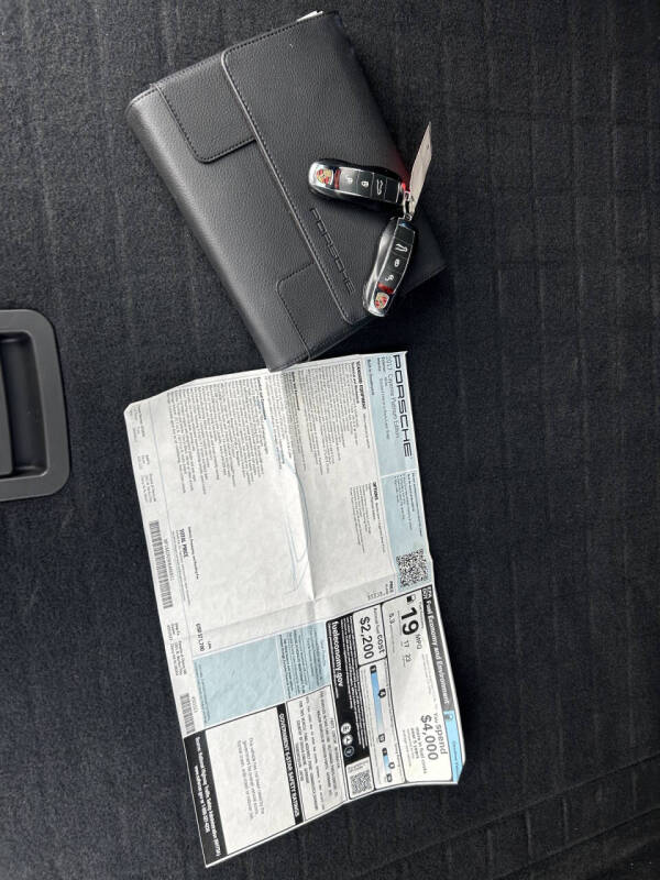 2017 Porsche Cayenne Platinum Edition