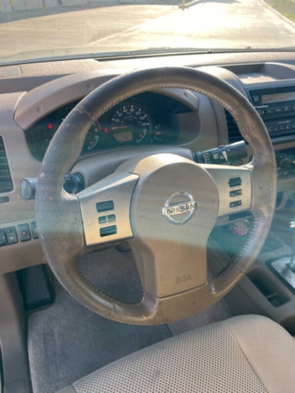 2005 Nissan Frontier SE