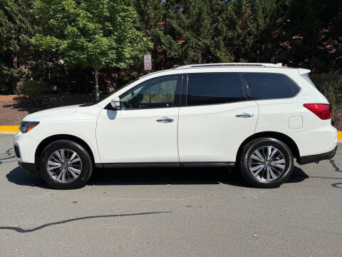 2019 Nissan Pathfinder S