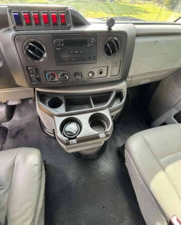 2011 Ford E-Series E-350 SD