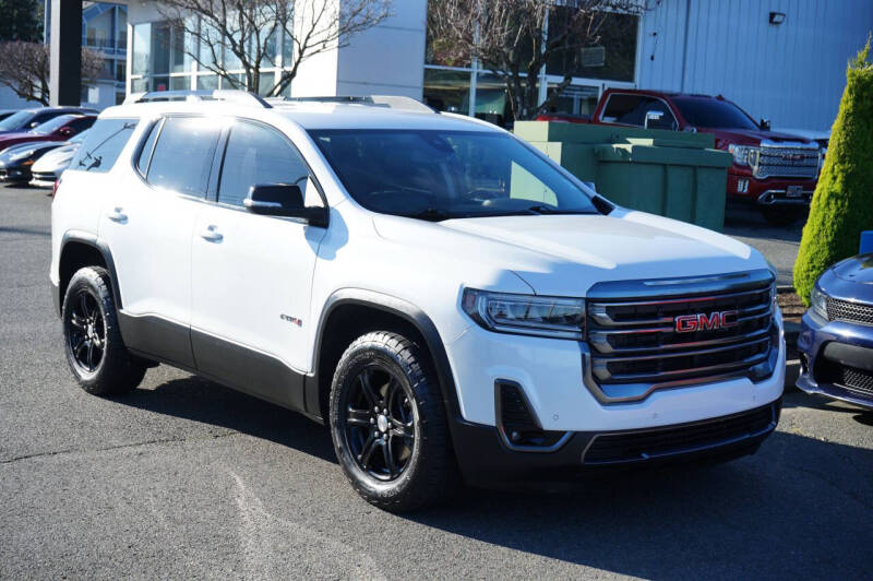 2023 GMC Acadia AT4
