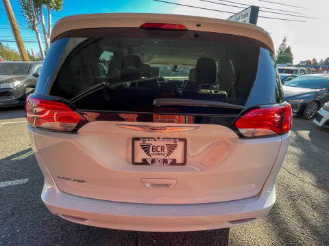 2020 Chrysler Voyager LXi