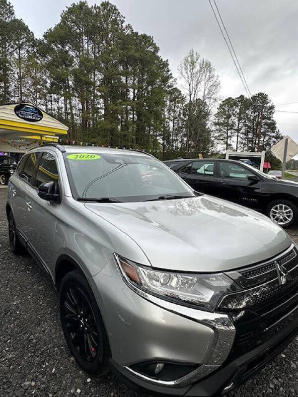 2020 Mitsubishi Outlander LE