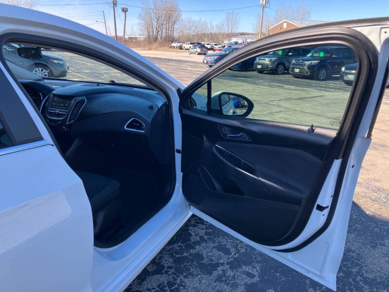 2017 Chevrolet Cruze LT Auto