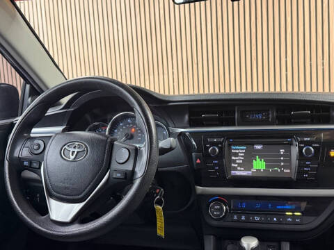 2015 Toyota Corolla LE