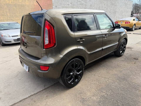 2013 Kia Soul +