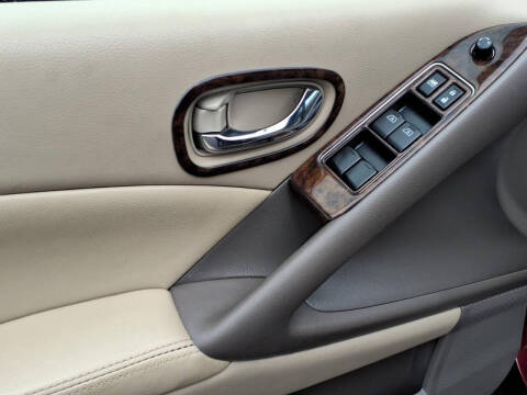 2011 Nissan Murano S