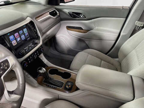 2017 GMC Acadia SLE-2