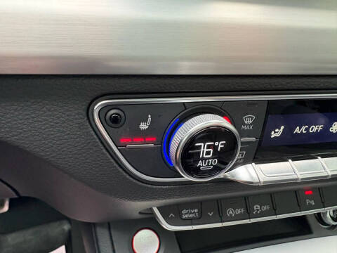 2018 Audi SQ5 3.0T quattro Premium Plus