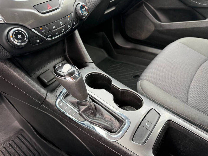 2017 Chevrolet Cruze LT Auto