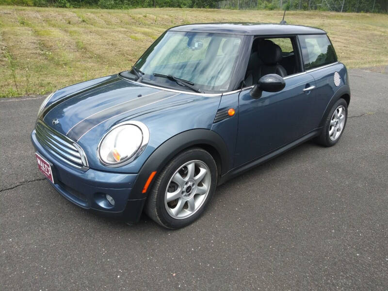 Walts Auto Sales Car Dealer in Southwick, MA