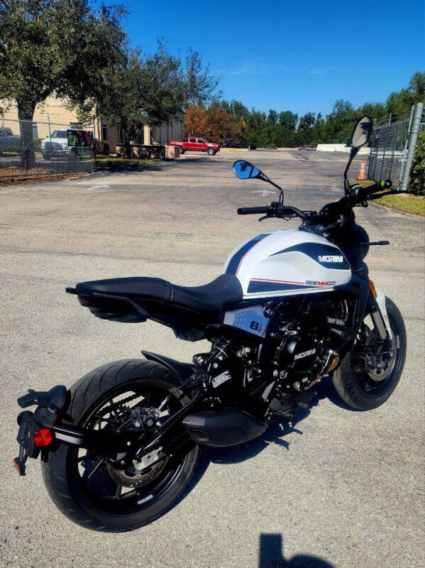 2023 Moto Morini STR 650