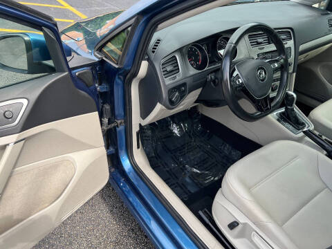 2015 Volkswagen Golf TSI SE