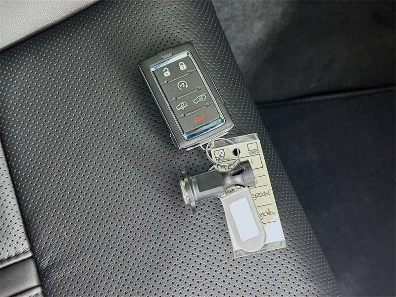 2025 Jeep Wagoneer L Series III