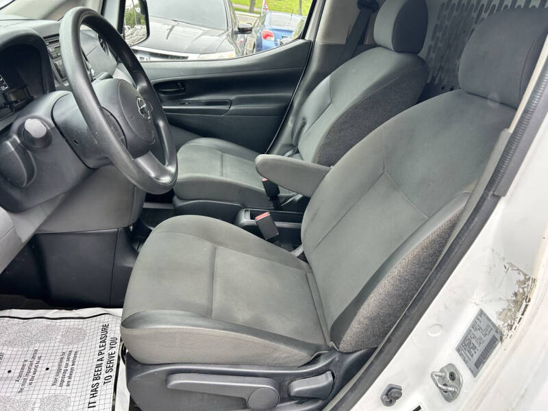 2016 Nissan NV200 SV