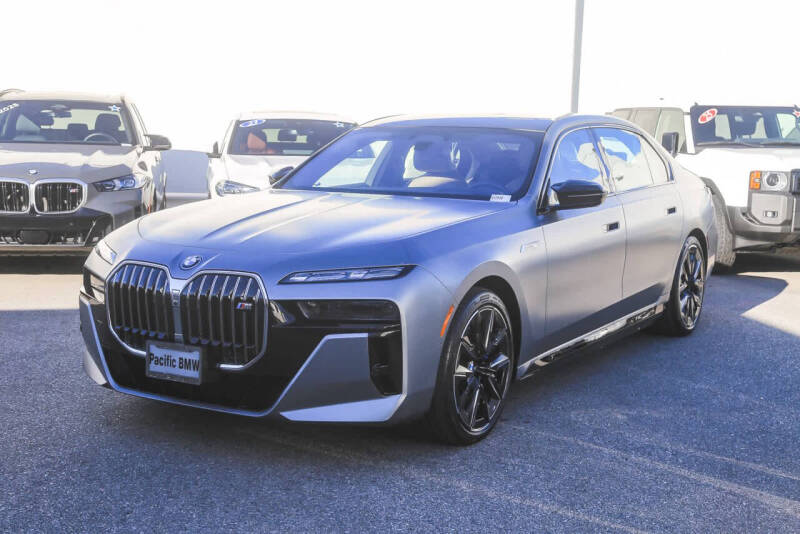 2025 BMW i7 M70