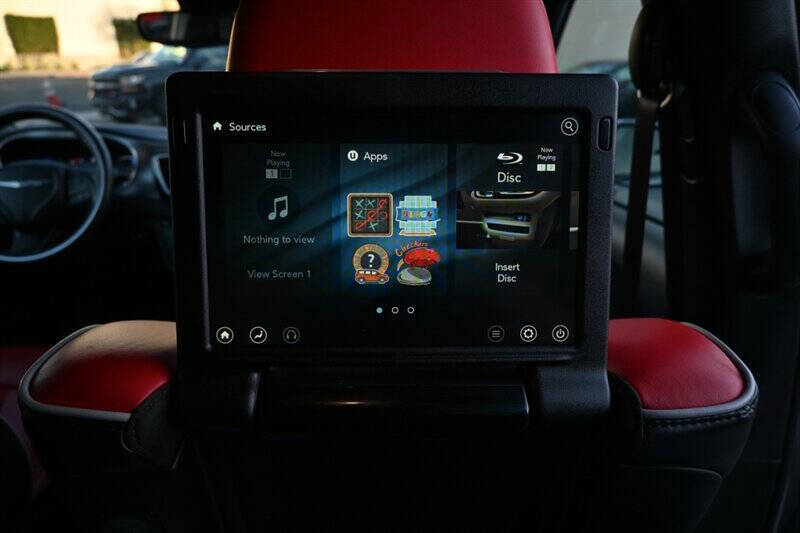 2020 Chrysler Pacifica Hybrid Limited Red S