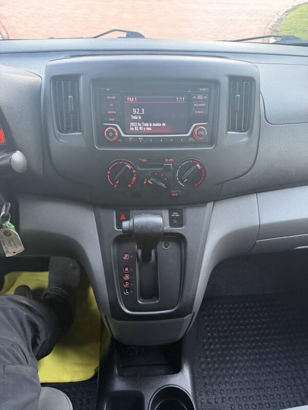 2018 Nissan NV200 SV