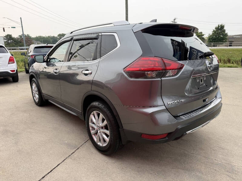 2017 Nissan Rogue SV