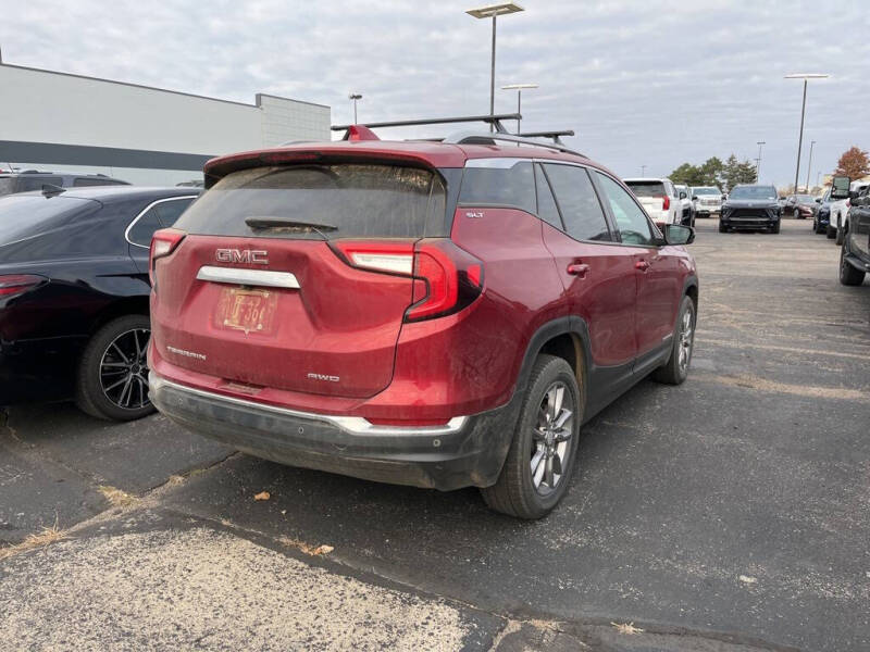 2022 GMC Terrain SLT