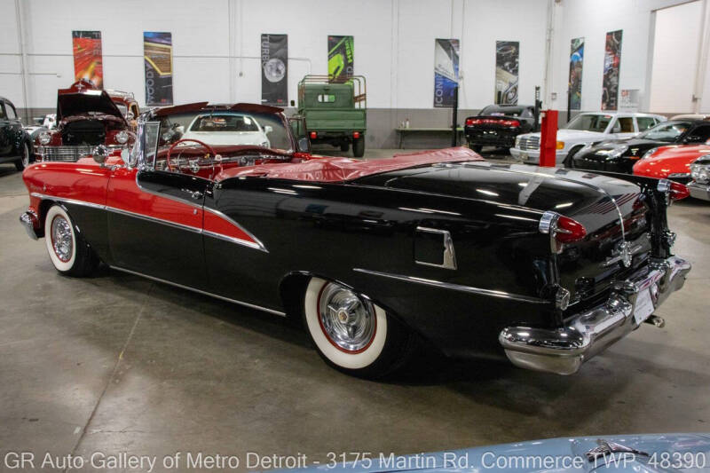1955 Oldsmobile 98 Starfire