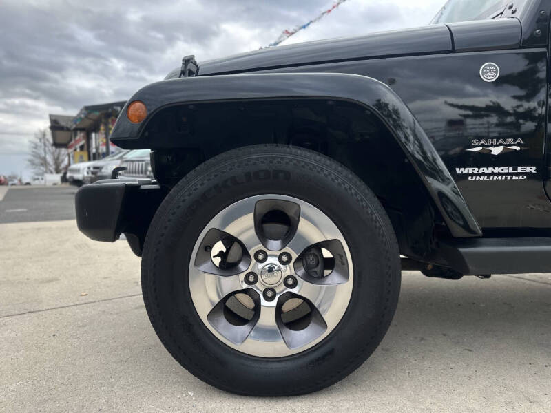 2016 Jeep Wrangler Unlimited Sahara