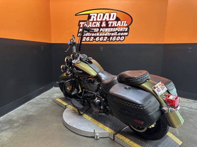 2018 Harley-Davidson FLHC - Softail Heritage