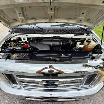2011 Ford E-350