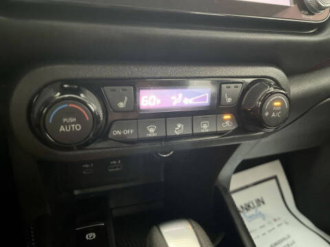 2024 Nissan Kicks SR