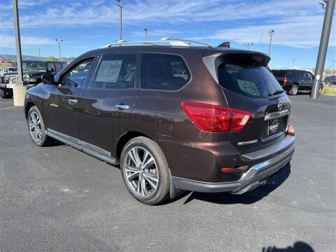 2020 Nissan Pathfinder Platinum
