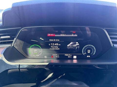 2019 Audi e-tron quattro Prestige