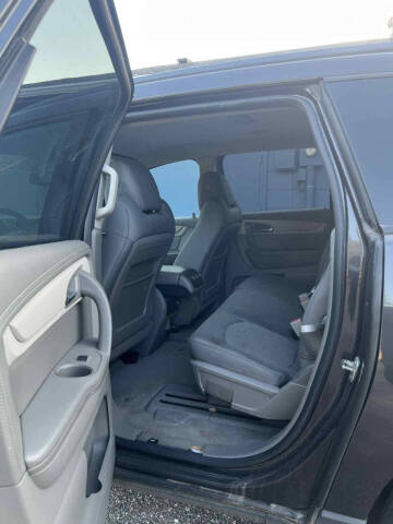 2017 Chevrolet Traverse LS