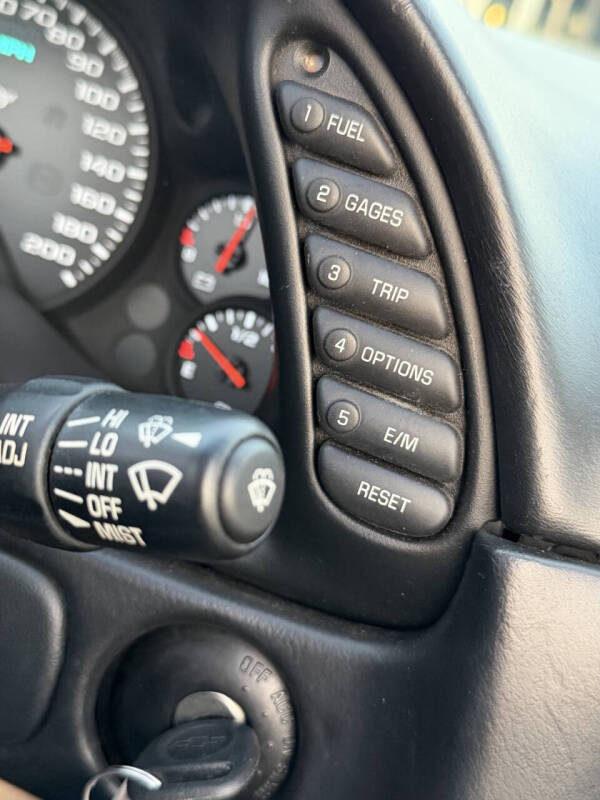 2004 Chevrolet Corvette