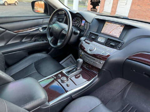 2011 Infiniti M37