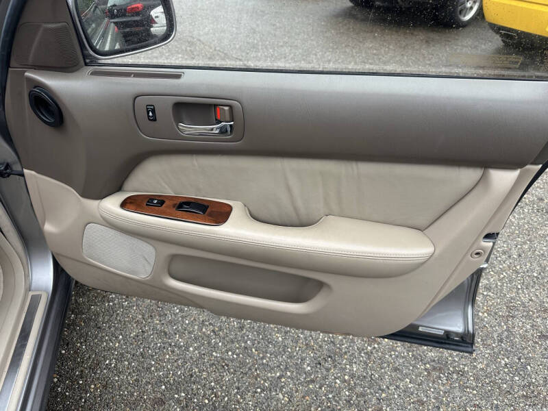 1995 Lexus LS 400
